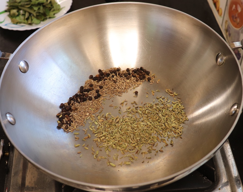 roast fennel seeds