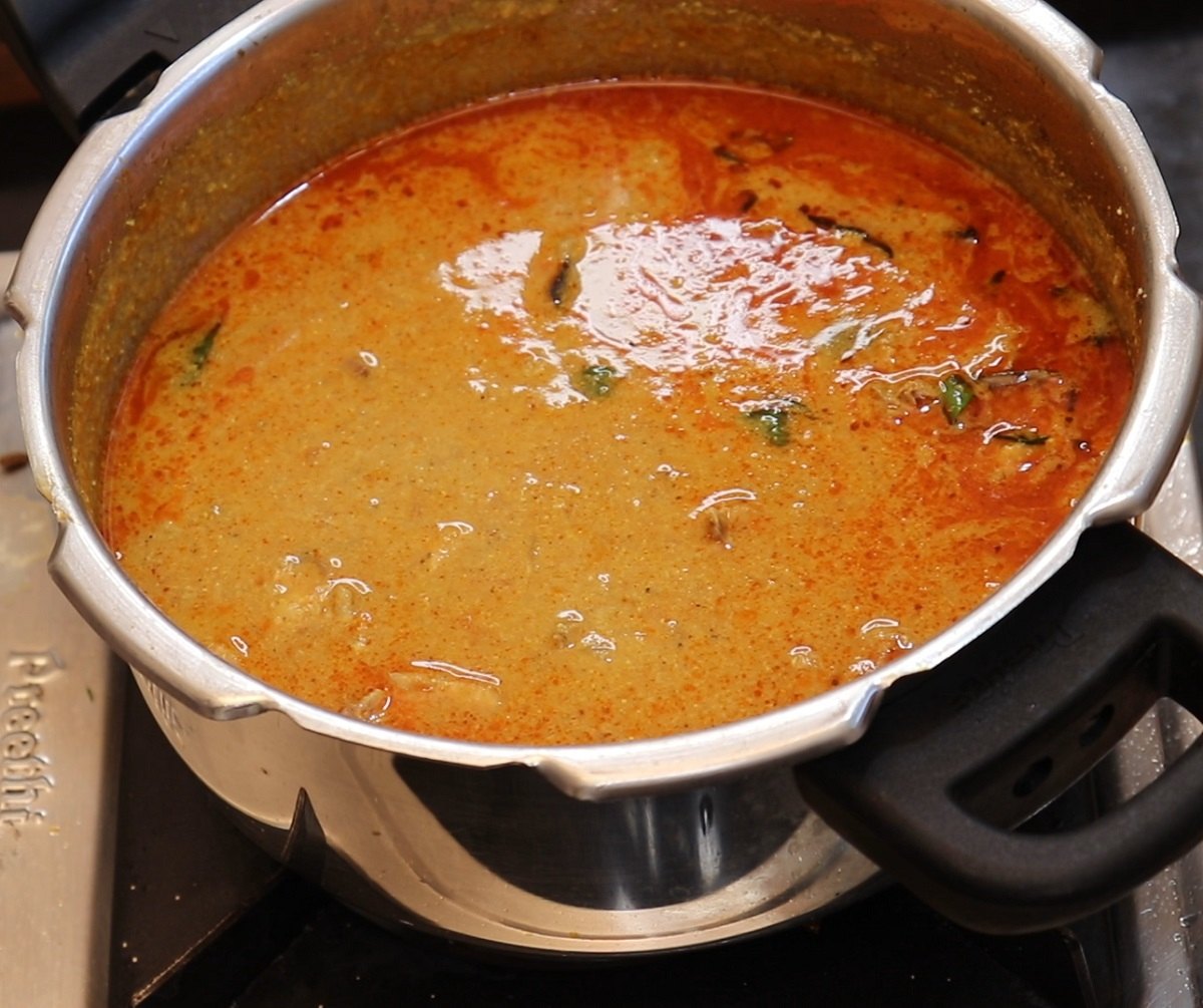 Chicken salna is now ready